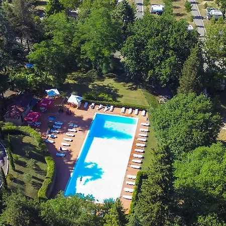 Οργανωμένο κάμπινγκ Glamping *